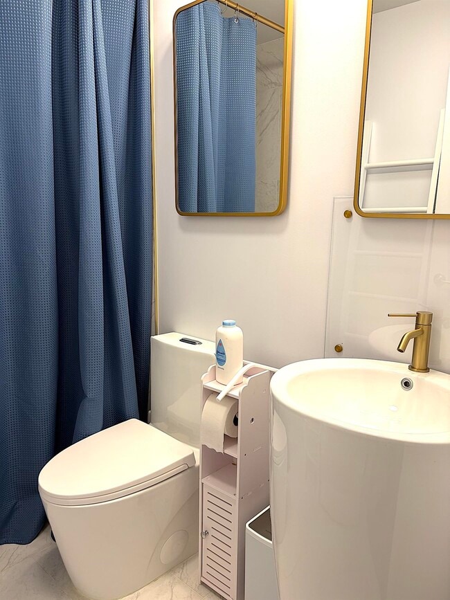 Building Photo - 4315 Park Ave