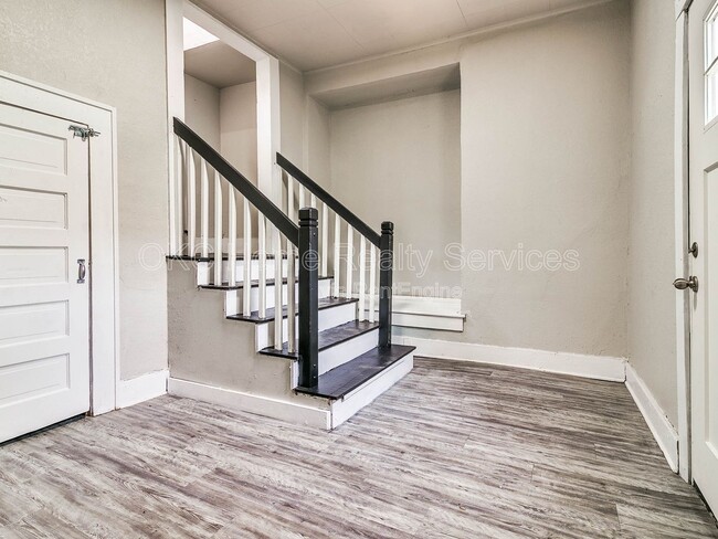 Building Photo - 1740 NW 11th St