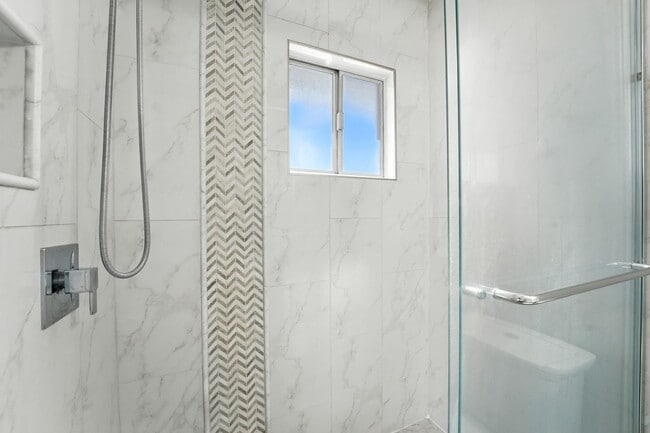 Building Photo - Heart of Phoenix Living – Modern 1BR with ...