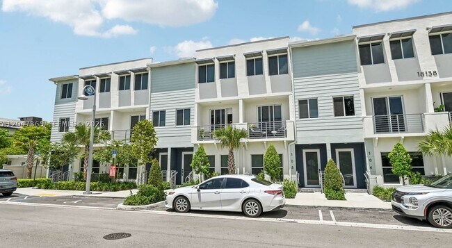 Building Photo - 18155 SW 98th Avenue Rd