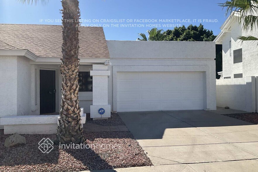 Building Photo - 3231 E Wescott Dr