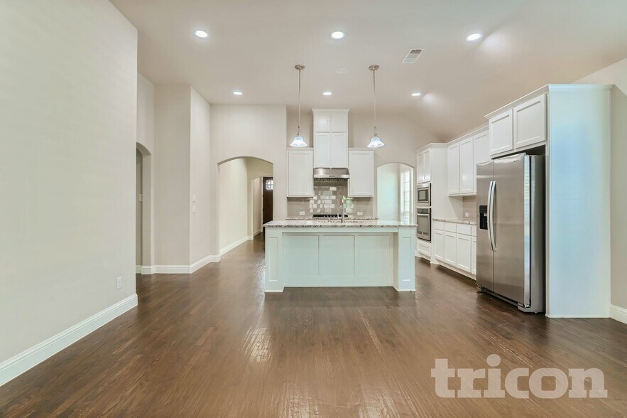 Building Photo - 401 Winehart St