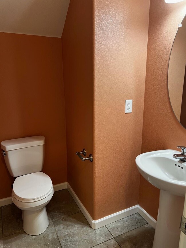 Building Photo - 7037 N Creative Dr