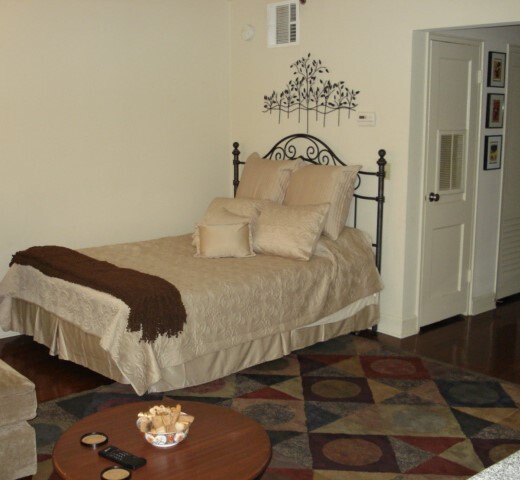 Primary Photo - 1205 St Charles Ave