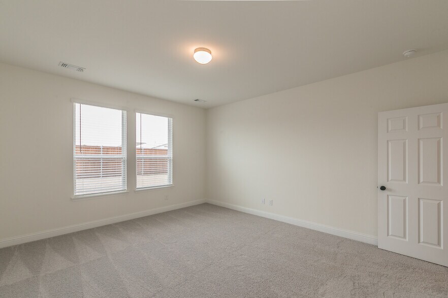 Building Photo - 346 Boroughbridge Dr