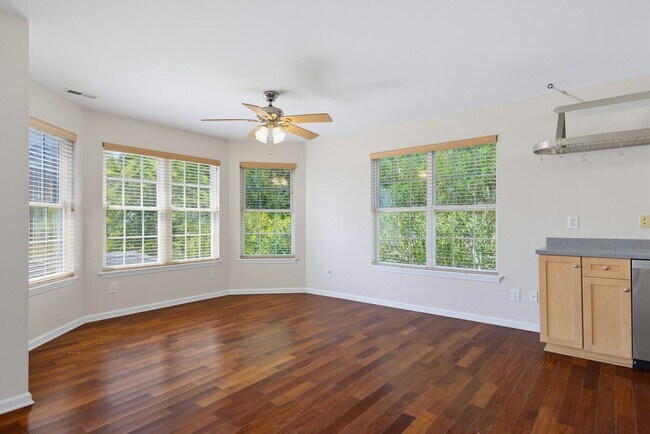Building Photo - 645 Riva Ridge Rd