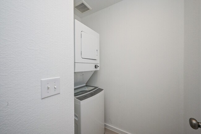 Building Photo - 30529 Bladnoch Ln