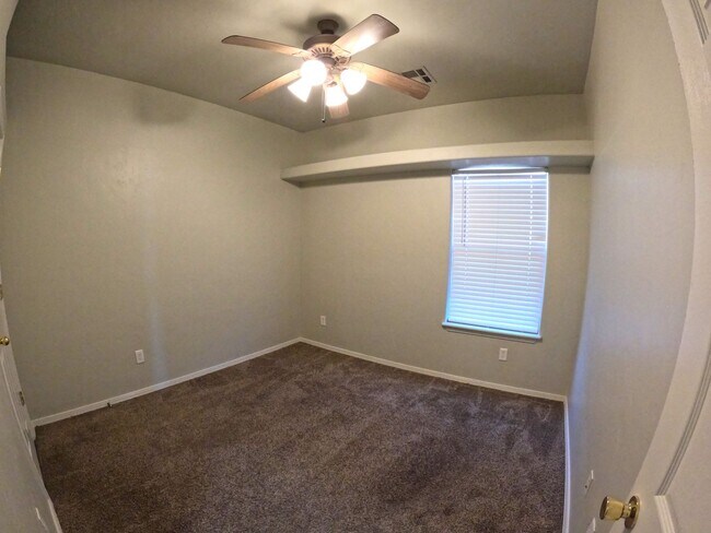 Building Photo - 2210 Dakota Dr