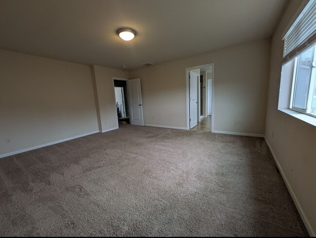 Building Photo - North Albany 4 bedroom single family house
