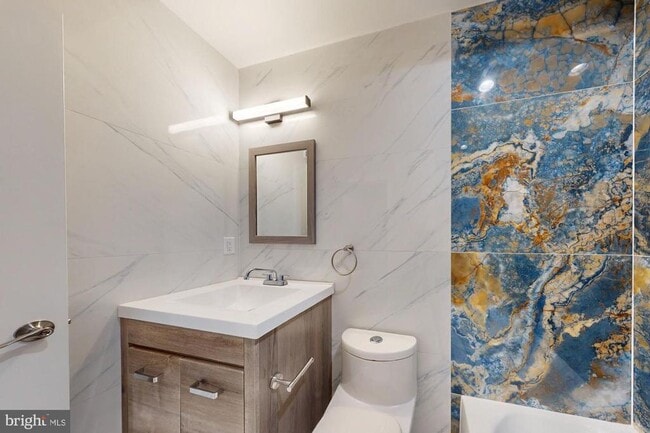 Building Photo - 511 N Paxon St