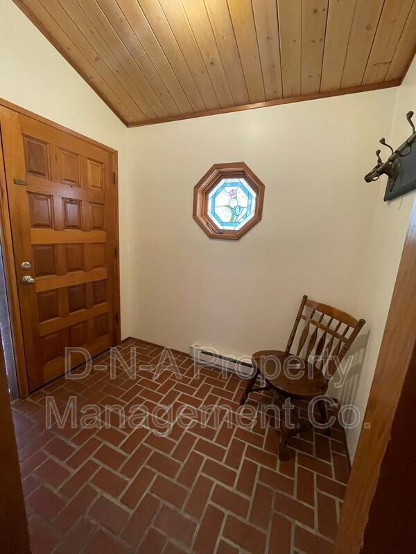 Building Photo - 3530 Spruce Cabin Rd