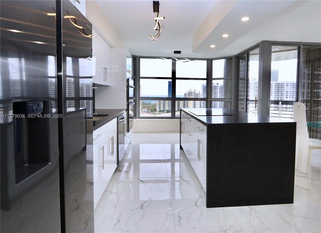 Building Photo - 3530 Mystic Pointe Dr