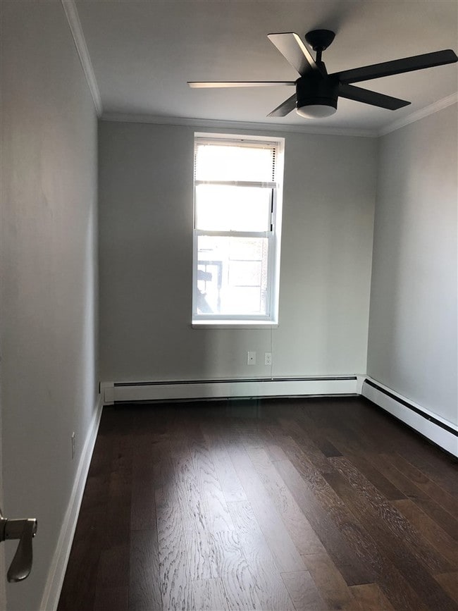 Building Photo - 787 Summit Ave