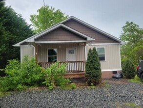 Building Photo - 44 Pacific Dr