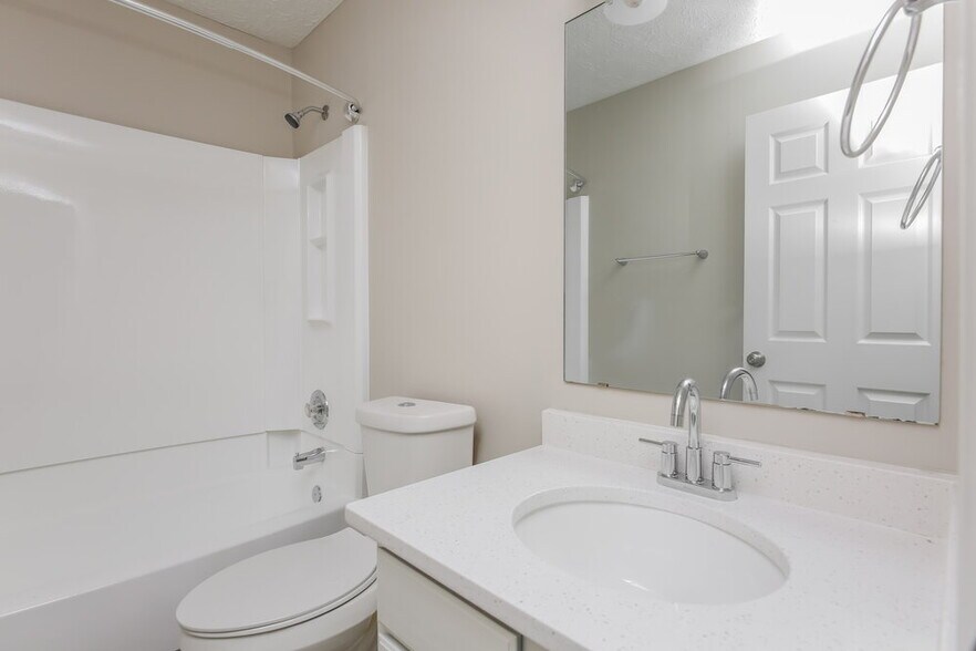 Building Photo - 4988 Wynhurst Way