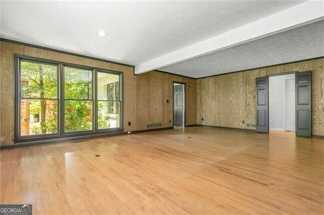 Building Photo - 5599 Bend Creek Rd