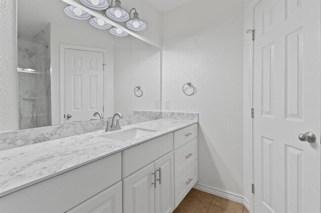 Building Photo - 11500 Ruffed Grouse Dr