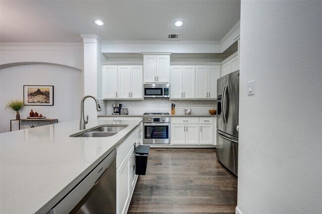 Building Photo - 1208 Peden St