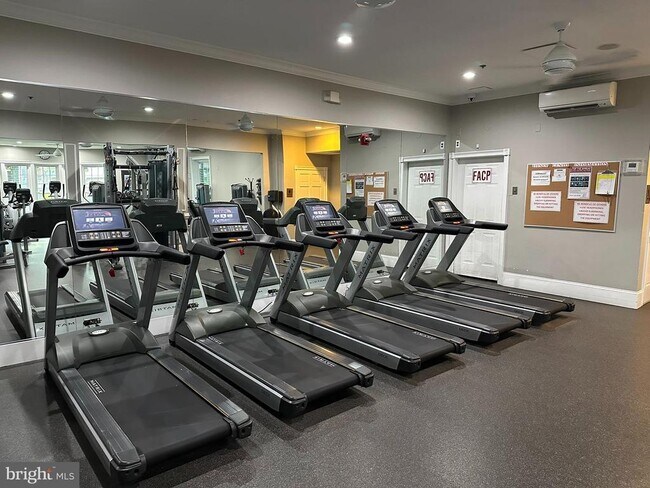 Building Photo - 1550 Spring Gate Dr.