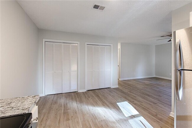 Building Photo - 4283 E Paulding Dr