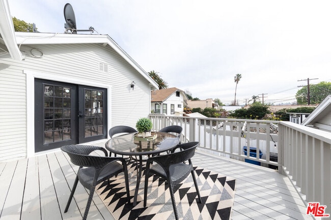 Building Photo - 3766 Valleybrink Rd