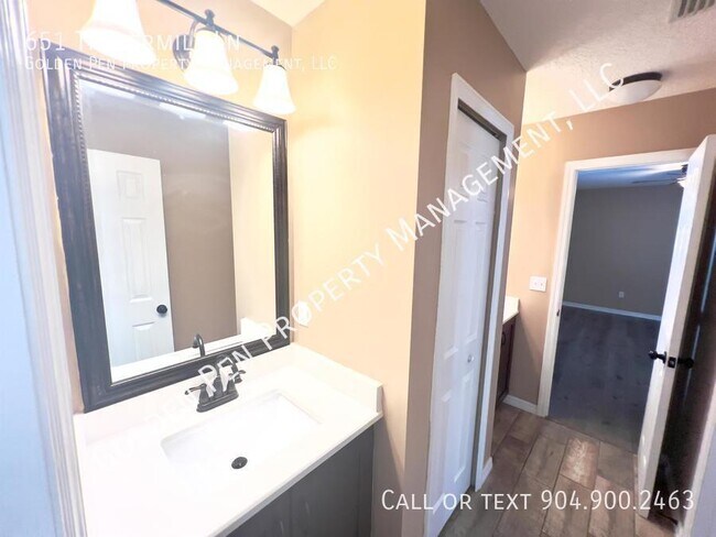 Building Photo - 651 Timbermill Ln