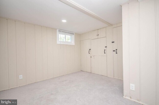 Building Photo - 9107 Lindale Dr