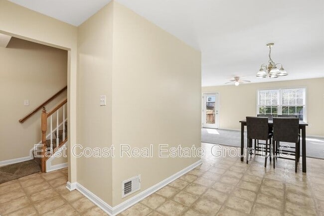 Building Photo - 24 Mabel Ln