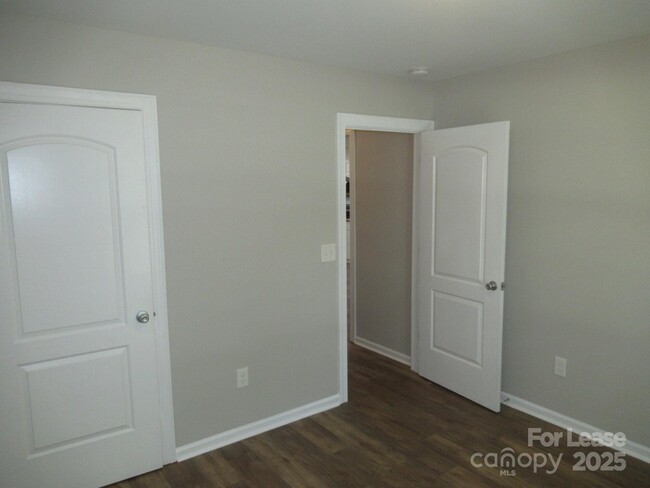 Building Photo - 4584 Maiden Hwy