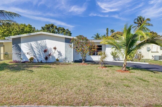 Building Photo - 7131 NW 24th Pl