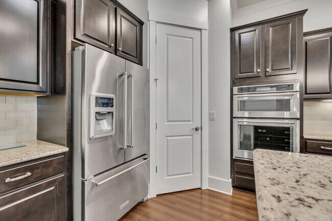 Building Photo - Beautifully maintained and move-in ready, this stunning mostly one-level all-brick home