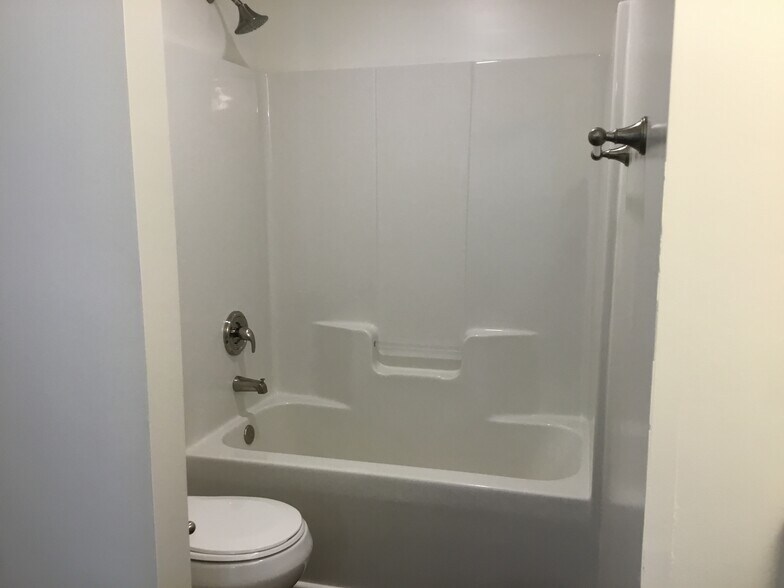 Building Photo - 133 Cameron Way Cir