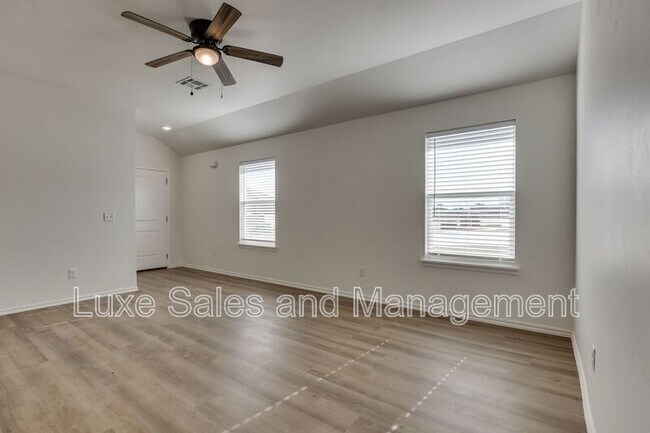 Building Photo - 11611 Mackenzie Wy