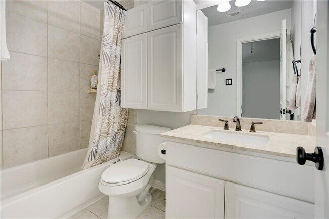 Building Photo - 10727 Stone Isle Ct