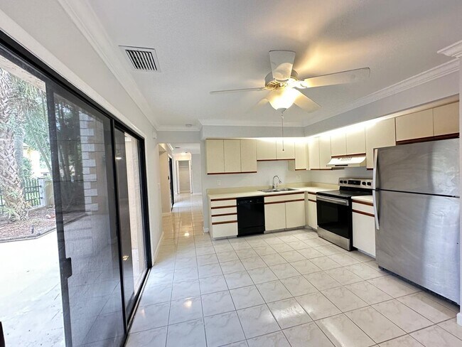 Building Photo - PGA National Beautiful 2 Bedroom 3 Bath Co...