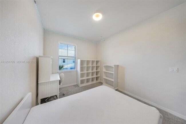 Building Photo - 5110 Eucalyptus Dr