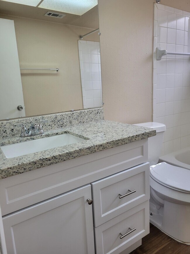 Building Photo - 9915 Towne Brook Ln