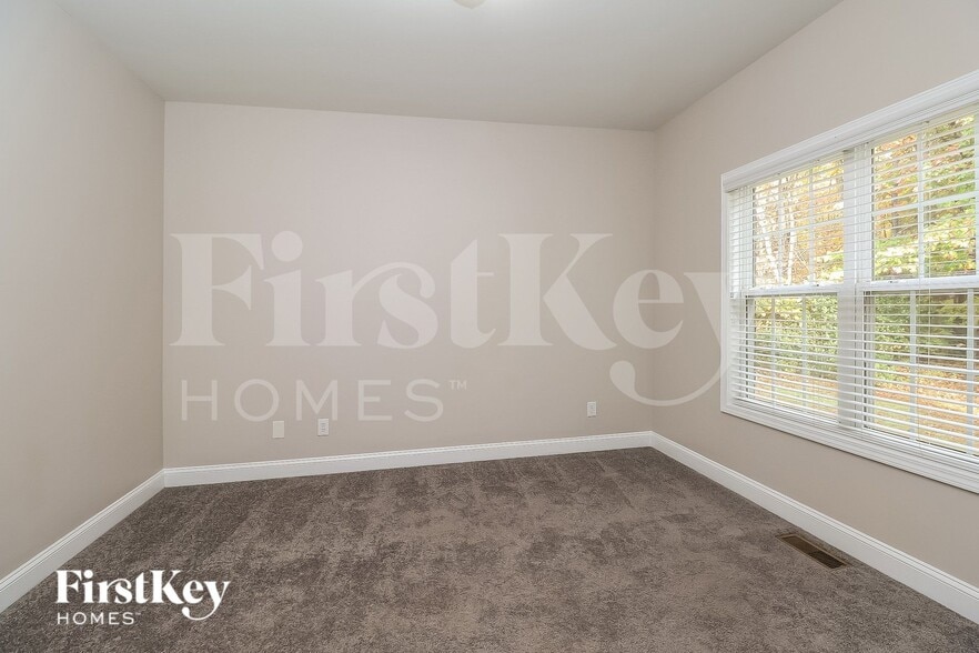 Building Photo - 5700 Sugarcane Ct