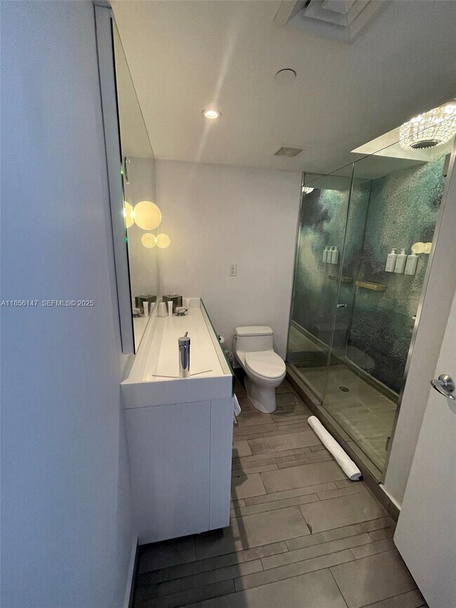 Building Photo - 1100 West Ave