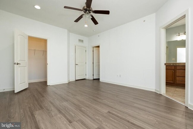 Building Photo - 336 Grand St