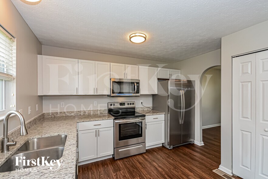 Building Photo - 1106 Linford Cir