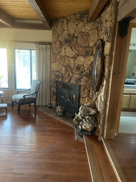 Building Photo - 5600 Market St