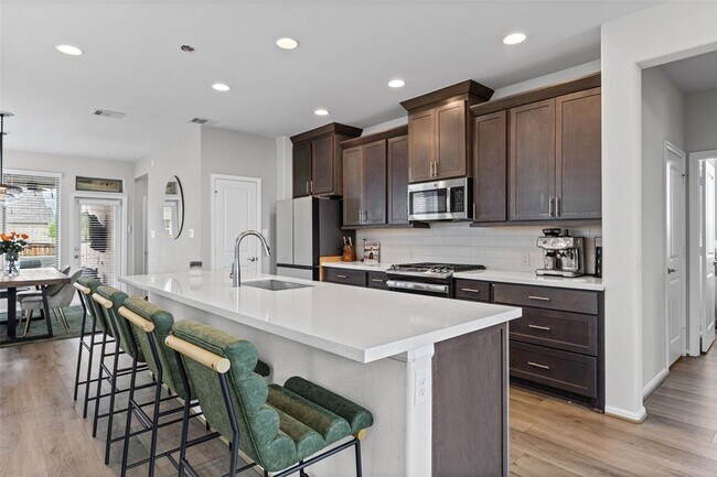 Building Photo - 904 Azul Lagoon Dr