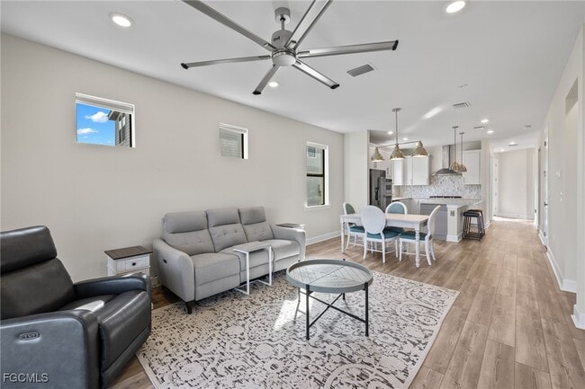 Building Photo - 20088 KIngmont Dr