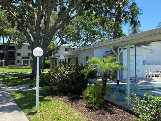 Building Photo - 1825 Flamingo Blvd