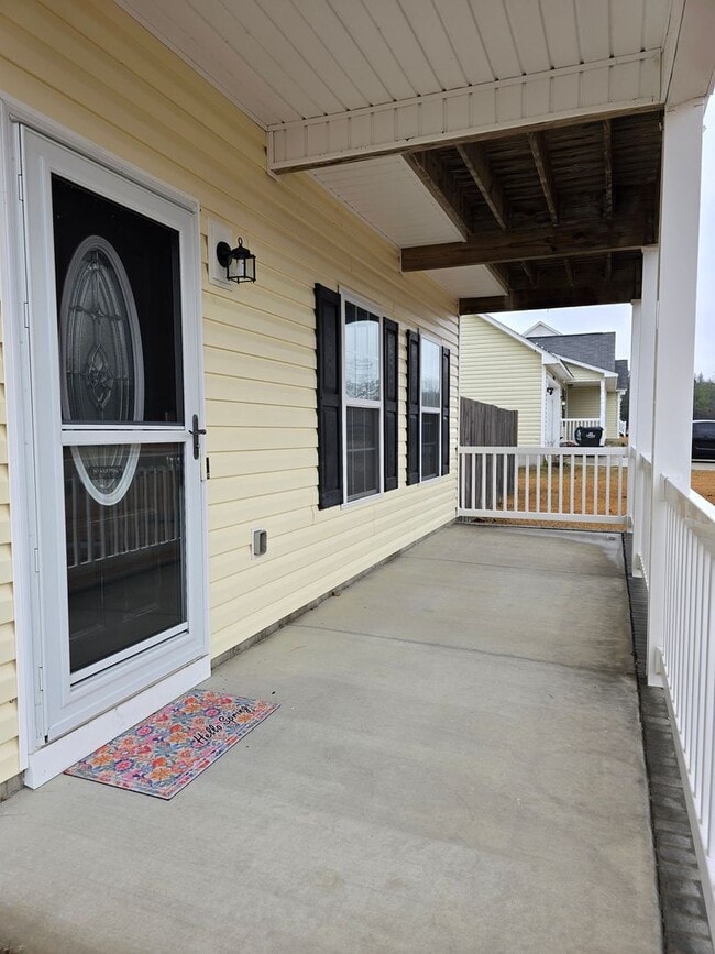 Building Photo - NEW LISTING!!!!!