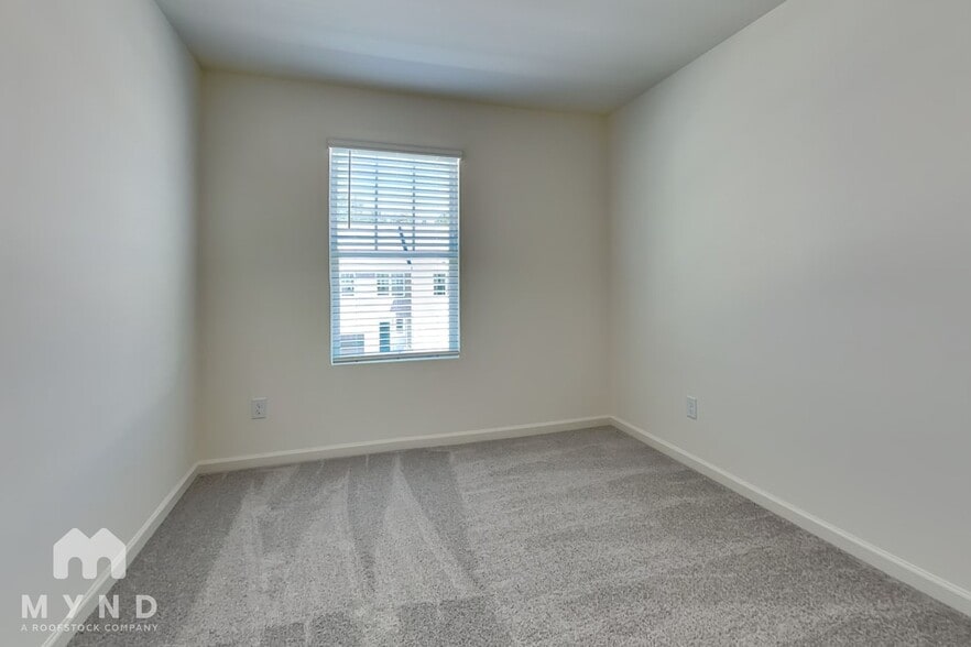 Building Photo - 3036 Fulong Dr