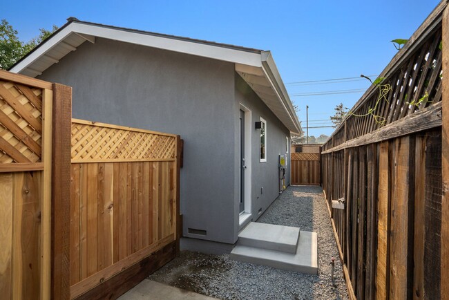 Building Photo - Pet Friendly | Built in 2020 | San Jose Ex...