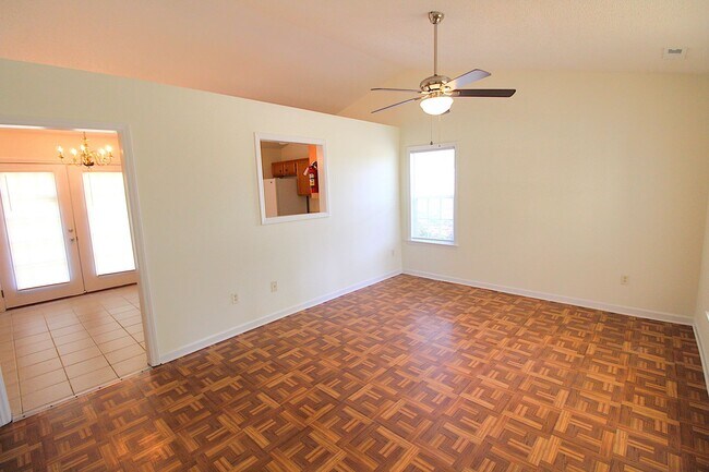 Building Photo - 3 Bedroom Home in Monroe!