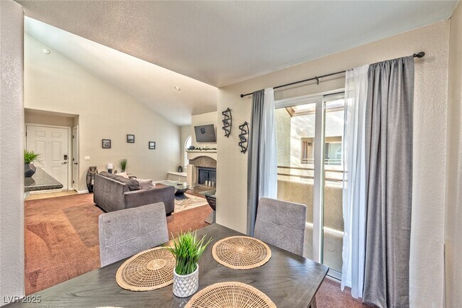 Building Photo - 3145 E Flamingo Rd